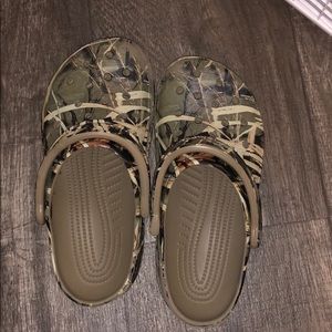 Camo crocs